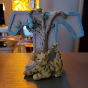 DISNEY Classic Winnie the Pooh Alphabet Letter